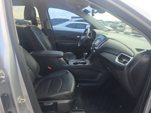 Used 2020 Chevrolet Equinox LT w/ Sport Edition FWD image 11