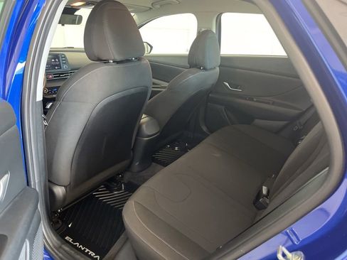 Used 2022 Hyundai Elantra SEL FWD image 24
