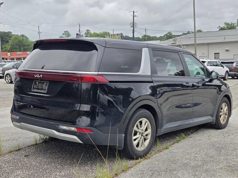 Used 2022 Kia Carnival LX FWD image 2