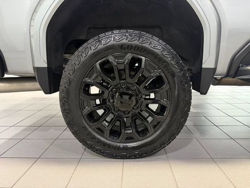 Used 2026 GMC Sierra 2500 Denali w/ Denali Reserve Package AWD/4WD image 9