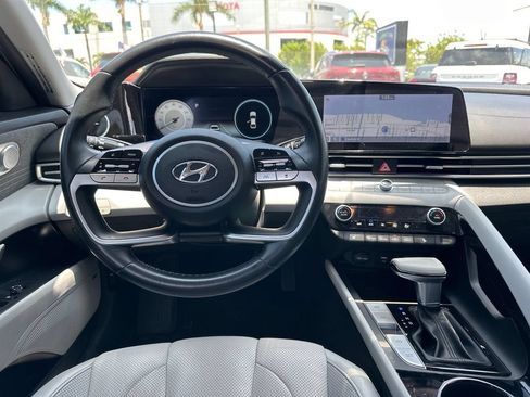 Used 2021 Hyundai Elantra Limited FWD image 24