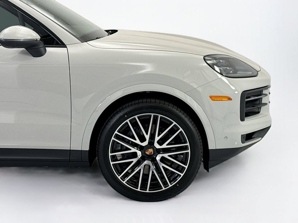 Used 2026 Porsche Cayenne AWD/4WD image 11