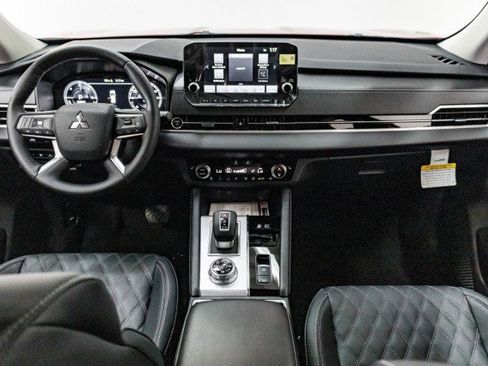 New 2025 Mitsubishi Outlander SEL image 20