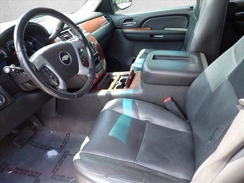 Used 2009 Chevrolet Tahoe LTZ AWD/4WD image 14