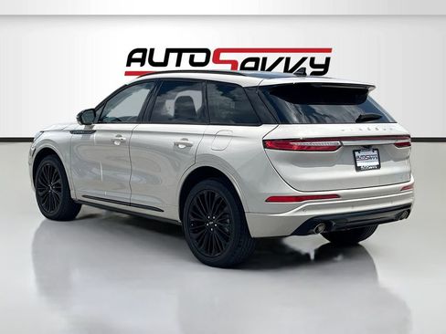 Used 2023 Lincoln Corsair Reserve w/ Equipment Group 201A FWD image 5