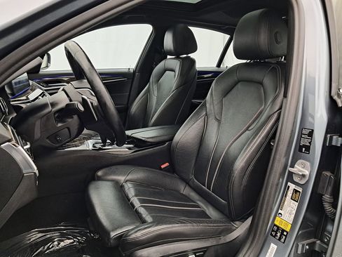 Used 2018 BMW 530i xDrive image 10
