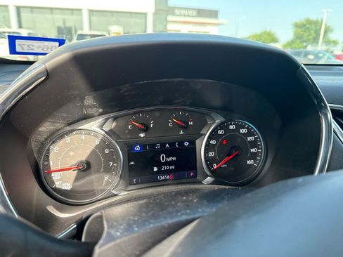 Used 2023 Chevrolet Equinox LT AWD/4WD image 7