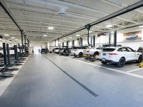 New 2026 Land Rover Range Rover Velar Dynamic SE AWD/4WD image 48