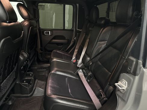 Used 2022 Jeep Gladiator Mojave w/ Cold Weather Group image 23