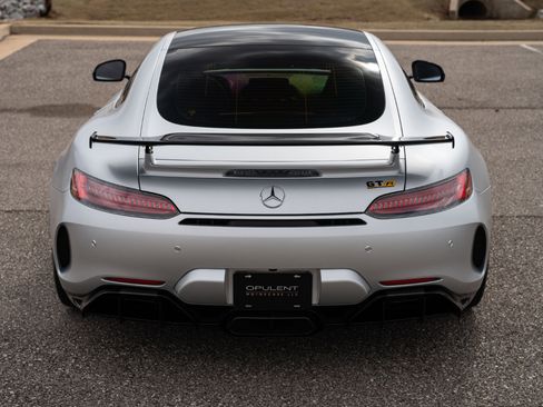 Used 2018 Mercedes-Benz AMG GT R image 19