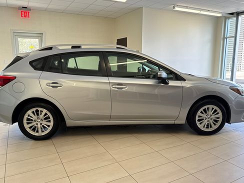 Used 2017 Subaru Impreza 2.0i Premium w/ Popular Package #2A image 3