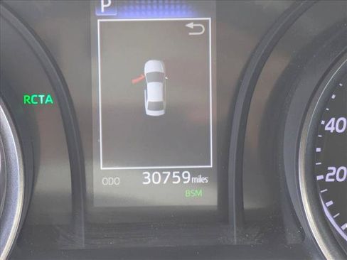 Used 2021 Toyota Camry SE w/ Convenience Package FWD image 10