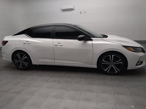 Used 2022 Nissan Sentra SR w/ SR Premium Package FWD image 11