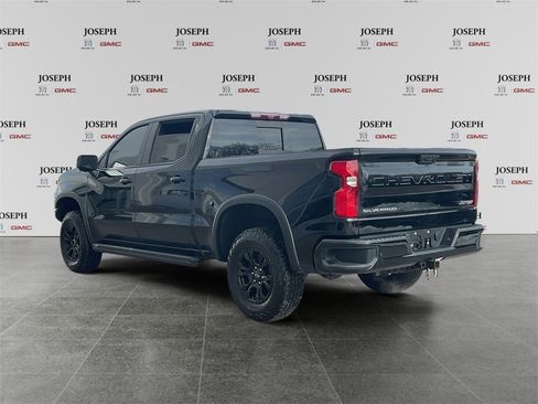 Used 2023 Chevrolet Silverado 1500 ZR2 w/ Technology Package image 5