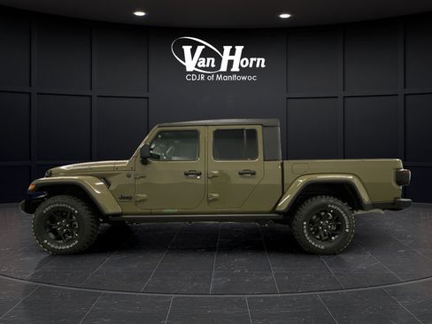 New 2026 Jeep Gladiator Willys AWD/4WD image 12