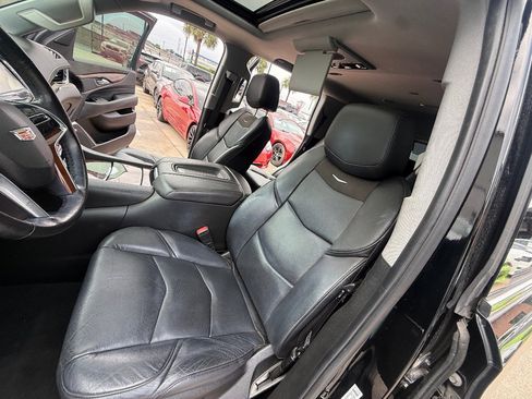 Used 2019 Cadillac Escalade Premium Luxury AWD/4WD image 27