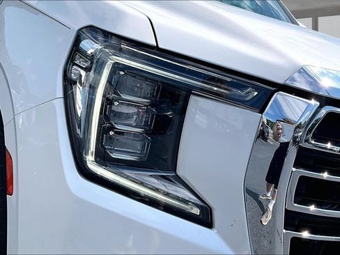 Used 2022 GMC Yukon XL SLT w/ SLT Premium Package AWD/4WD image 30
