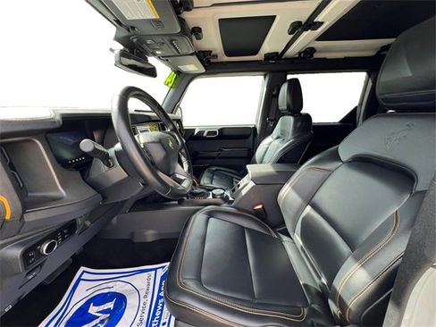 Used 2024 Ford Bronco Badlands image 9