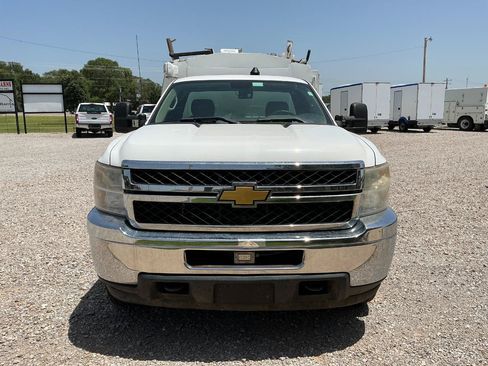 Used 2014 Chevrolet Silverado 3500 W/T RWD image 2