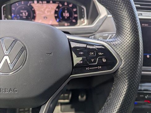 Used 2022 Volkswagen Tiguan SEL R-Line image 14