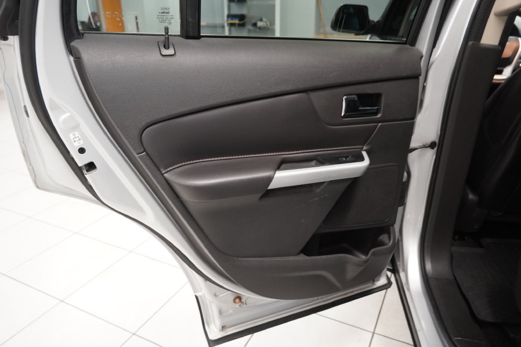 Used 2014 Ford Edge Limited FWD image 24