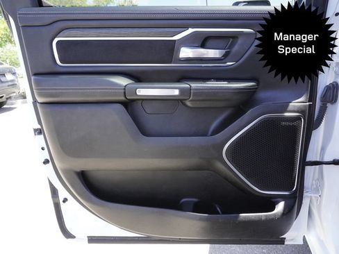 Used 2024 RAM 1500 Laramie AWD/4WD image 28