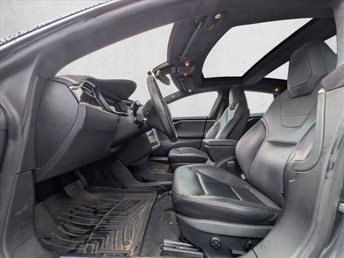 Used 2015 Tesla Model S 70D image 13