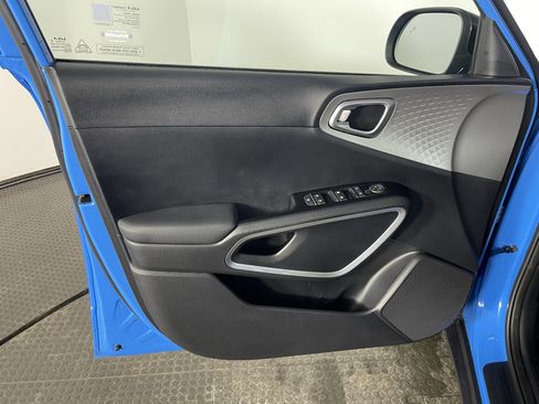 Used 2024 Kia Soul S image 9