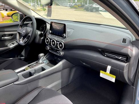 New 2025 Nissan Sentra SR w/ Midnight Edition image 10