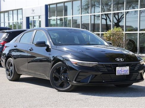 Certified 2026 Hyundai Elantra Sport image 1