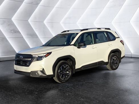 Used 2025 Subaru Forester image 3