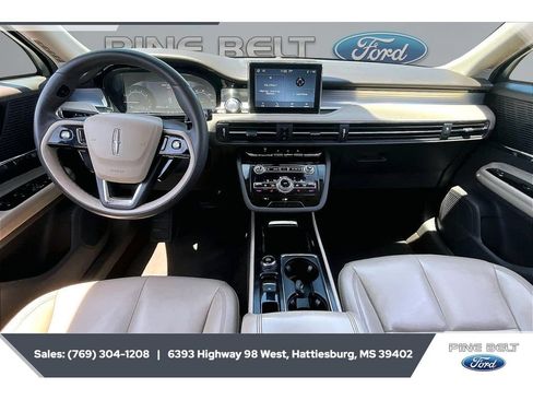 Used 2022 Lincoln Corsair FWD image 13