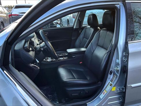 Used 2016 Toyota Avalon XLE Premium image 8