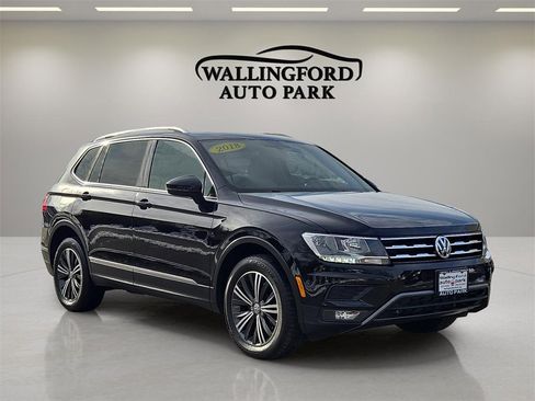 Used 2018 Volkswagen Tiguan SEL image 3
