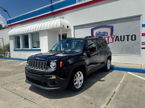 Used 2017 Jeep Renegade Latitude FWD image 25