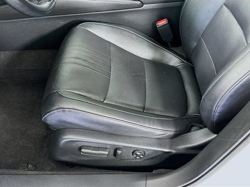 Used 2019 Honda Accord Touring image 28