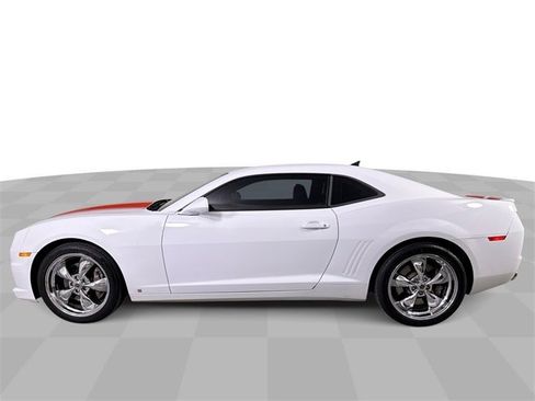 Used 2010 Chevrolet Camaro SS w/ RS Package image 5