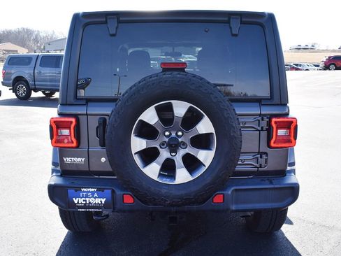 Used 2019 Jeep Wrangler Unlimited Sahara w/ Dual Top Group image 26