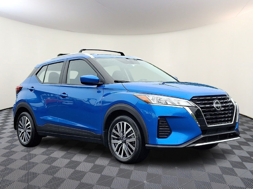 Used 2024 Nissan Kicks SV w/ Exterior Package FWD image 1