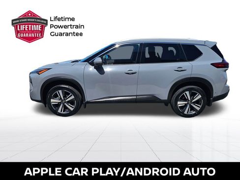 Used 2025 Nissan Rogue SL AWD/4WD image 2