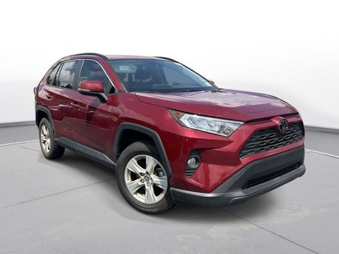 Used 2019 Toyota RAV4 XLE FWD image 4