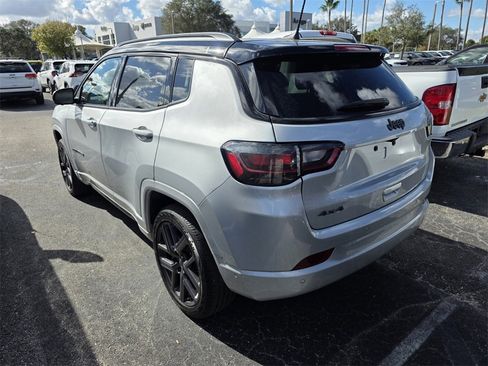 Used 2024 Jeep Compass Limited w/ Driver Assist Group I image 4