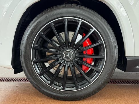 Used 2024 Mercedes-Benz GLS 63 AMG 4MATIC image 8