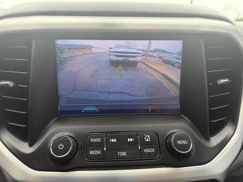 Used 2018 GMC Acadia SLT FWD image 27