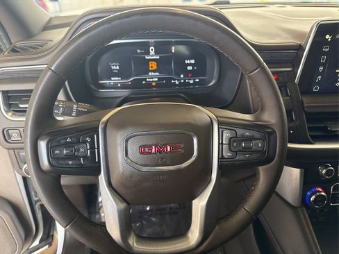 Used 2023 GMC Yukon SLT image 47