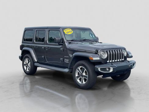 Used 2019 Jeep Wrangler Unlimited Sahara AWD/4WD image 1
