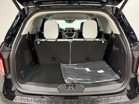 New 2026 Ford Explorer Platinum w/ LUX Leather Package image 33