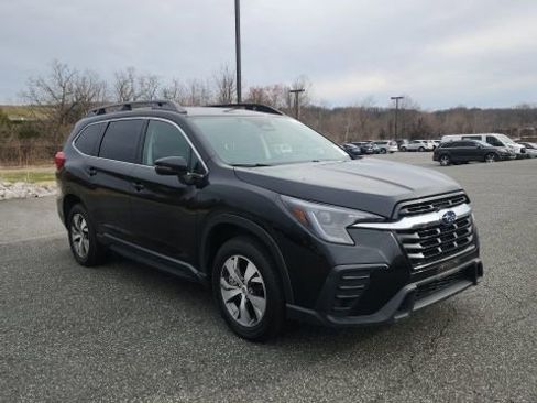 Used 2023 Subaru Ascent Premium w/ Convenience Package image 1