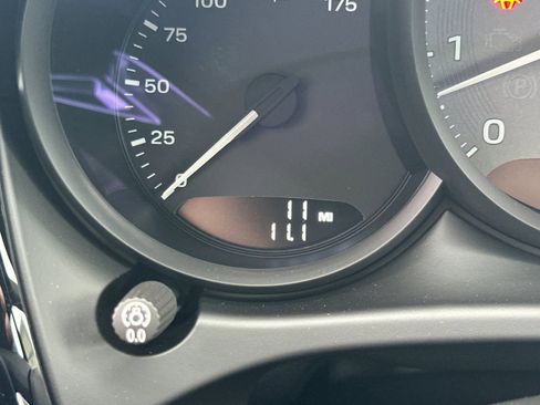 New 2026 Porsche Macan S image 25