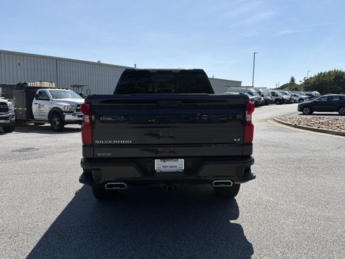 Used 2024 Chevrolet Silverado 1500 LT Trail Boss w/ Convenience Package II AWD/4WD image 7